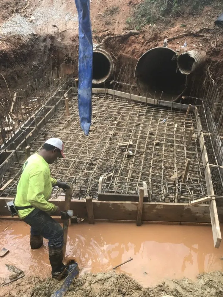 Expert yard maintenance in Jonesboro, GA - Uvalle Construction