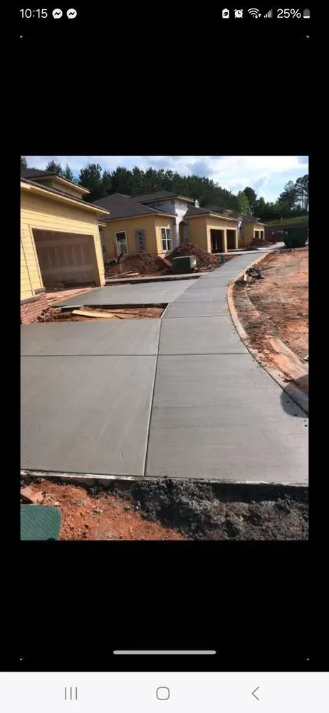 Top-rated yard cleanup service in Jonesboro, GA - Uvalle Construction