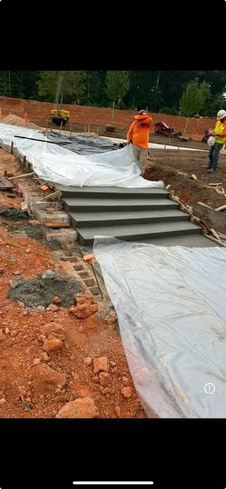 Custom lawn care service experts serving Jonesboro, GA - Uvalle Construction