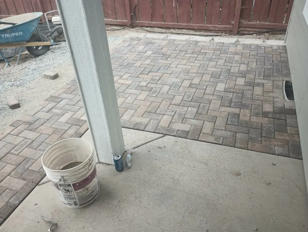 Custom outdoor landscaping in East Wenatchee, WA - UvalleScapes