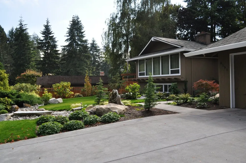 Professional lawn care service in Renton, WA by Uyeta Landscape & Maintenance
