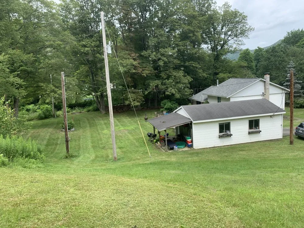 Top-rated landscape design in Gillett, PA - V & F Lawncare