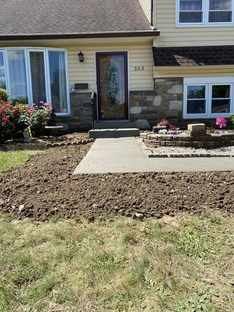 Affordable garden landscaping in Eddington, PA by V & R Construction, Landscaping & Cleaning Services