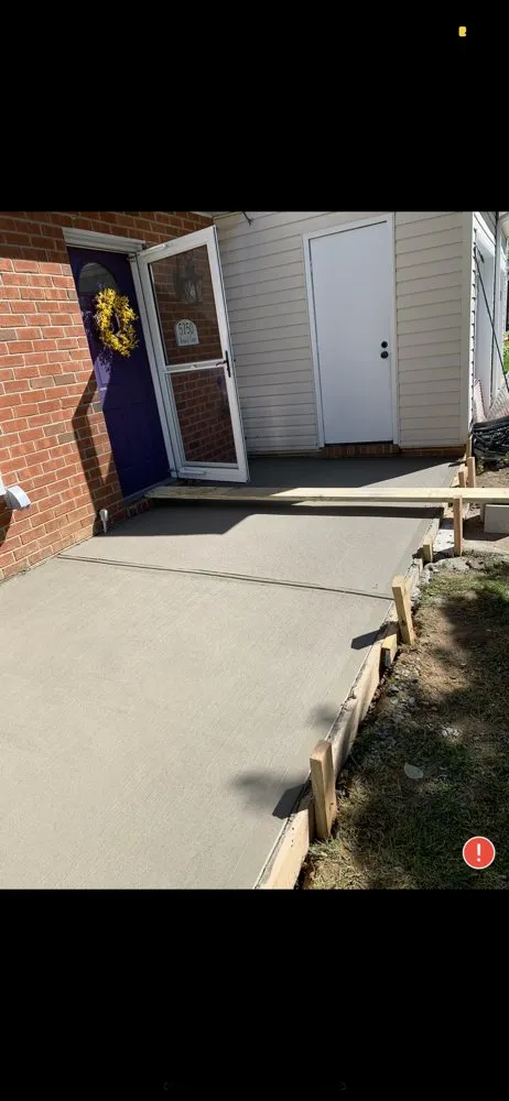 Top-rated lawn care service in Eddington, PA - V & R Construction, Landscaping & Cleaning Services