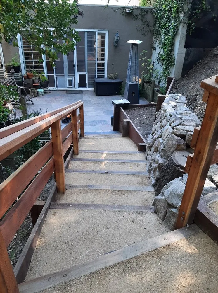 Affordable lawn mowing service in Redwood City, CA - V Land-Tech Landscaping