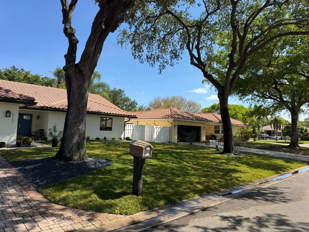 Expert garden landscaping for year-round maintenance in Fort Lauderdale, FL by V Maintenance Landscaping Professional