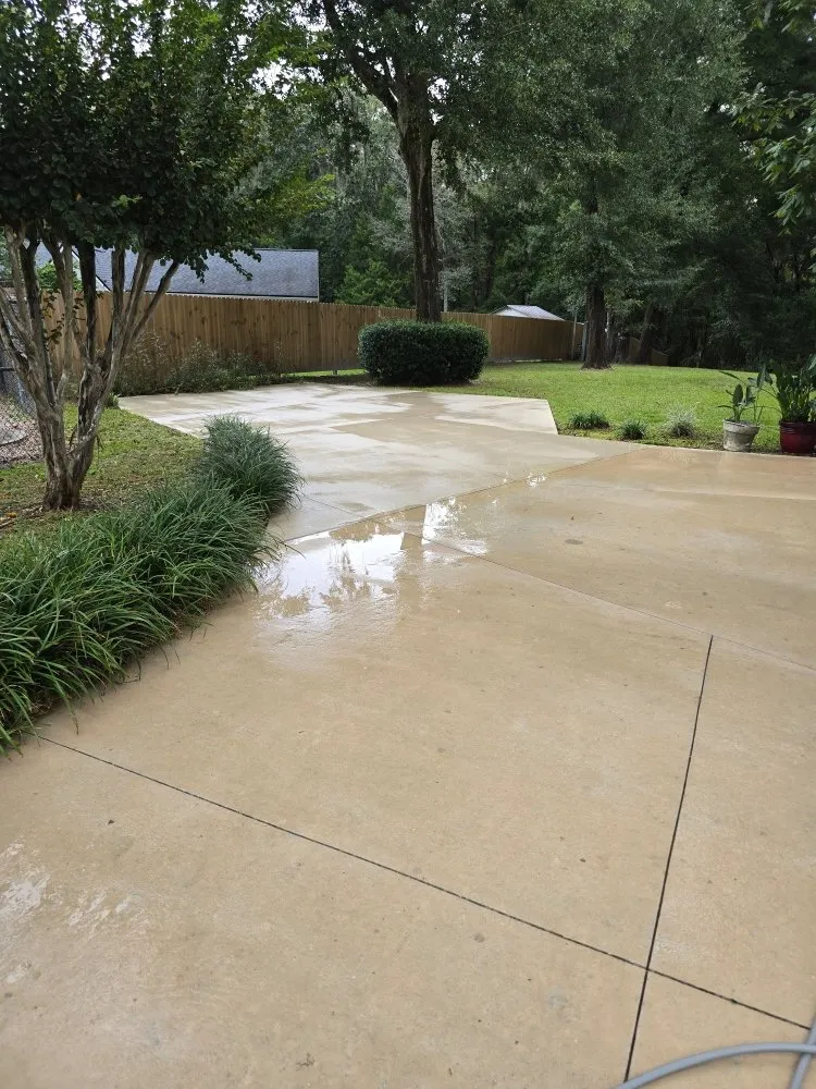 Custom landscape design in Middleburg, FL - V Man Services