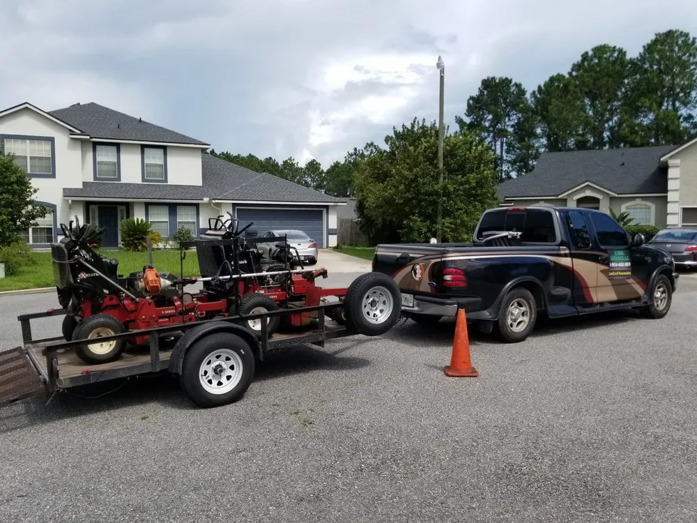 Expert yard maintenance for beautiful yards in Middleburg, FL by V Man Services