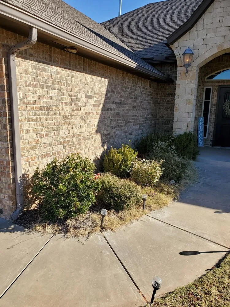 Top-rated yard cleanup service in Oklahoma city, OK - Vail Landscaping and Tree Services