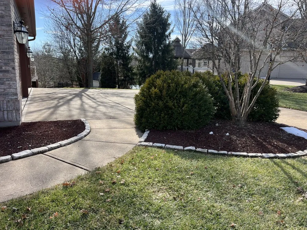 Professional lawn care service in St. Louis, MO - Vail Lawncare and Landscaping