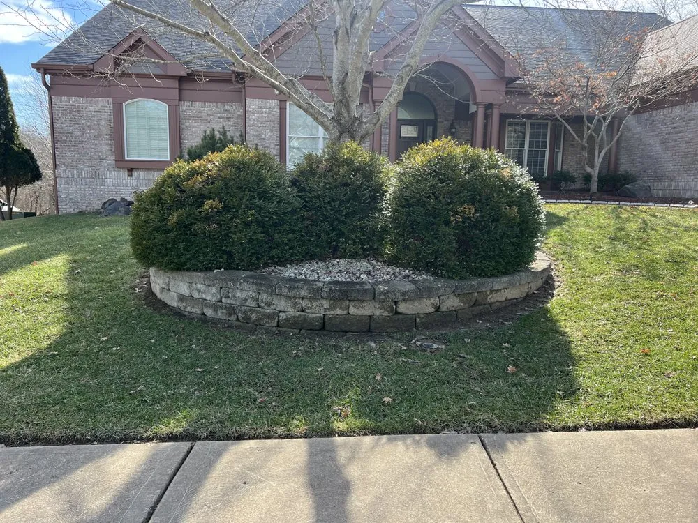 Professional residential landscaping experts serving St. Louis, MO - Vail Lawncare and Landscaping