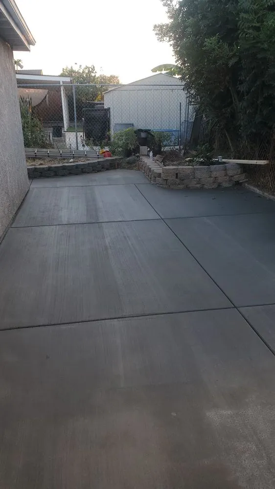 Top-rated residential landscaping with custom design in Spring Valley, CA by Valadez Concrete & Landscaping