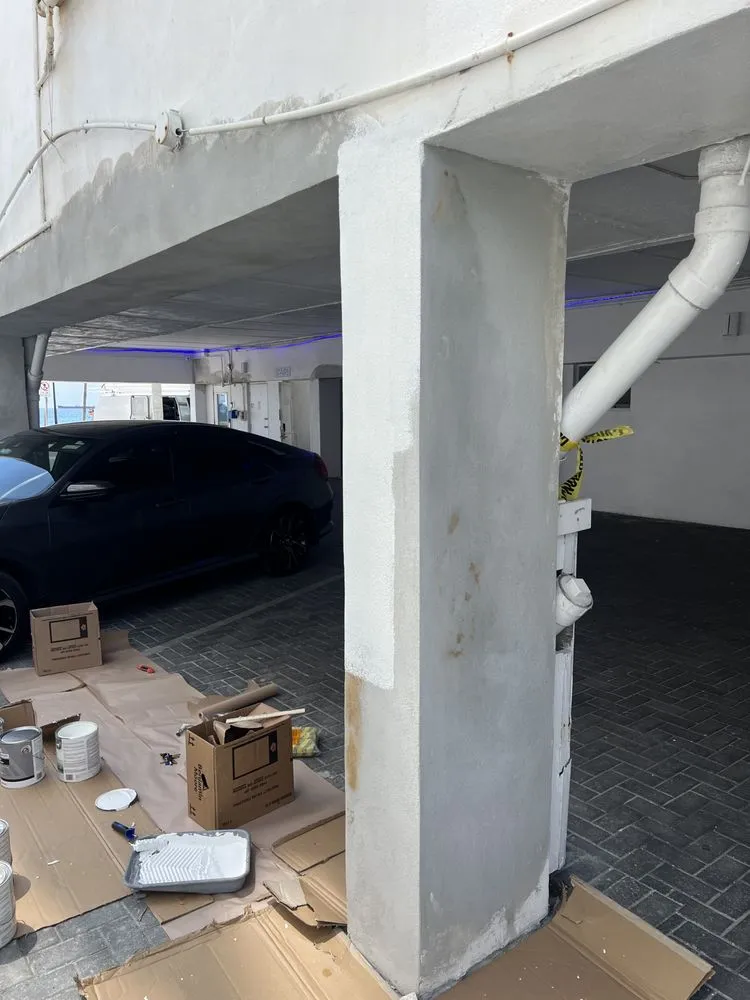 Professional yard maintenance for beautiful yards across Davie, FL - Valantinos Luxury Home Services