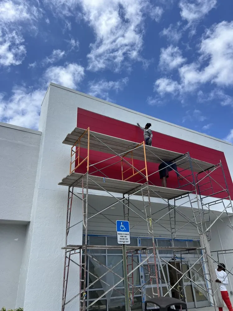 Affordable garden landscaping in Davie, FL by Valantinos Luxury Home Services