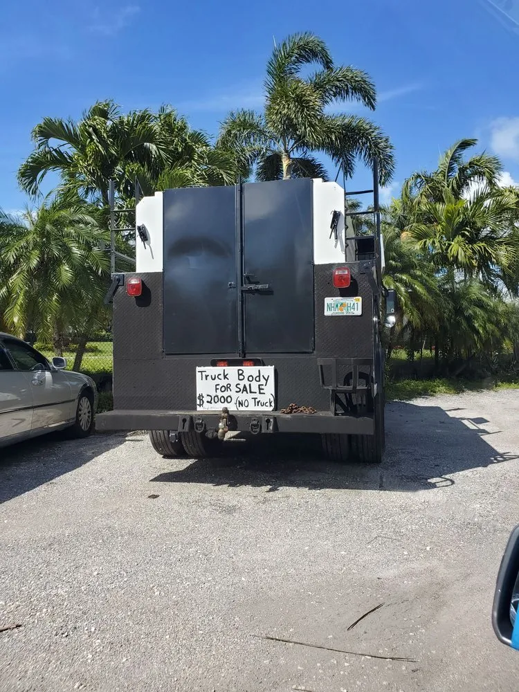 Custom landscape design experts serving Southwest Ranches, FL - Valdes Gardens Nursery