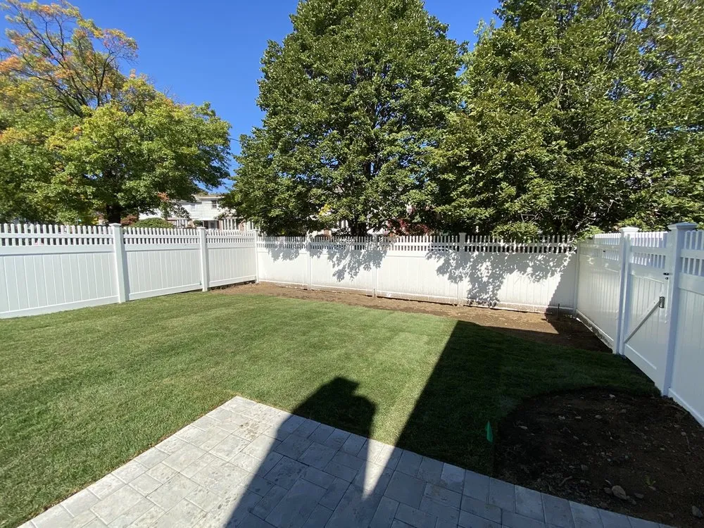Professional garden landscaping in Fresh Meadows, NY - Valdez Lawn Care