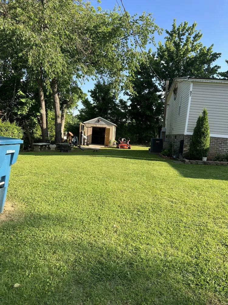 Professional landscape installation with custom design in Bells, TN by Valdez Verde Vista