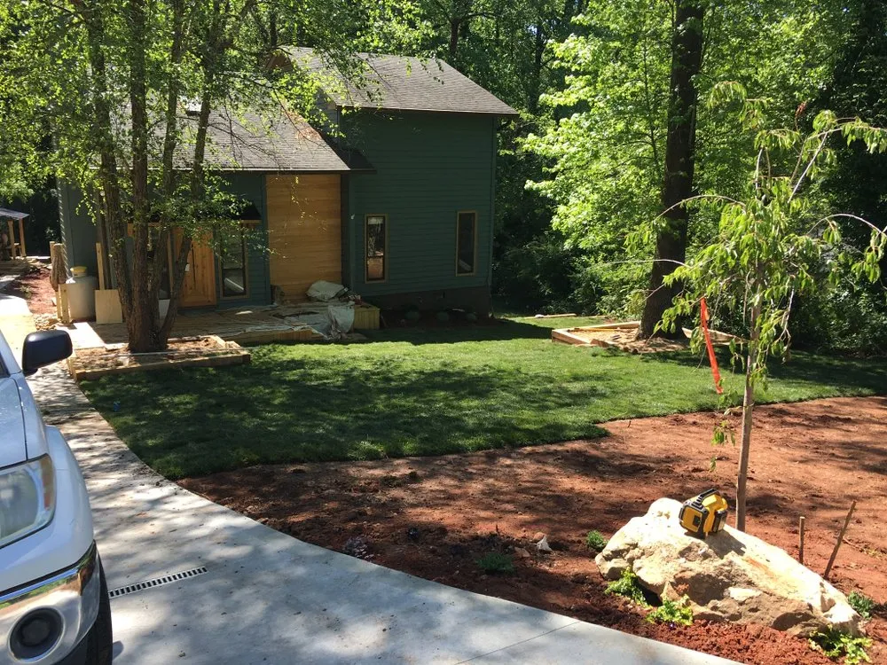 Top-rated lawn mowing service in Greenville, SC - Valdivia lawn care