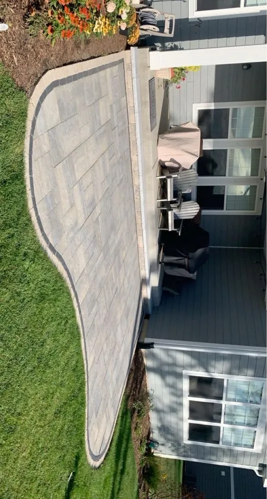 Expert landscaping services in Mundelein, IL - Valencia Construction Group