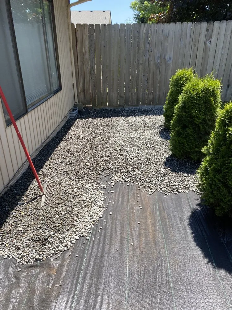 Top-rated yard cleanup service in Kelso, WA - Valencia Lawn Care