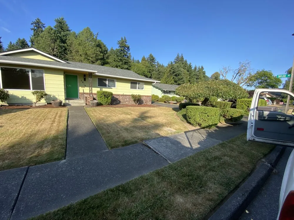 Trusted outdoor landscaping in Kelso, WA - Valencia Lawn Care