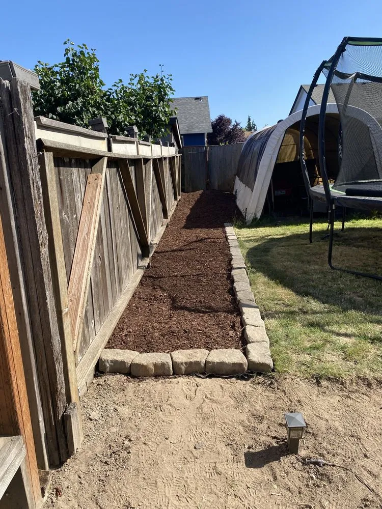 Trusted residential landscaping for year-round maintenance in Kelso, WA by Valencia Lawn Care