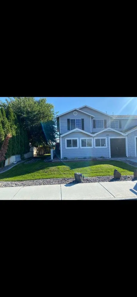 Affordable lawn care service experts serving West Pasco, WA - Valencia Lawn Care