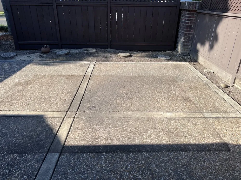 Trusted lawn mowing service for residential properties in Livermore, CA by Valencia's Gardening Service