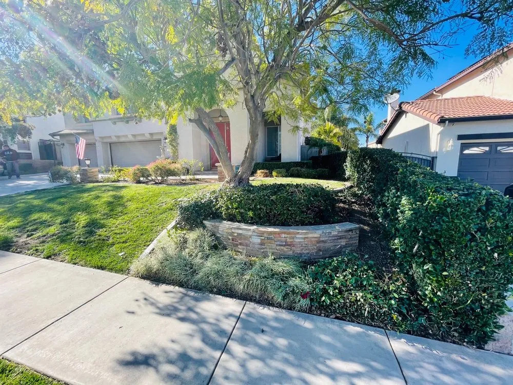 Reliable garden landscaping experts serving Corona, CA - Valencias Landcape Tree