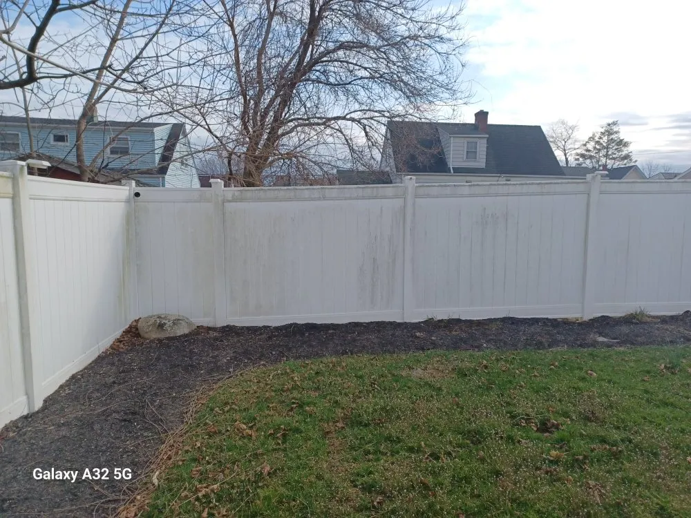 Top-rated yard cleanup service in Bridgeport, CT by Valentin Maintenance