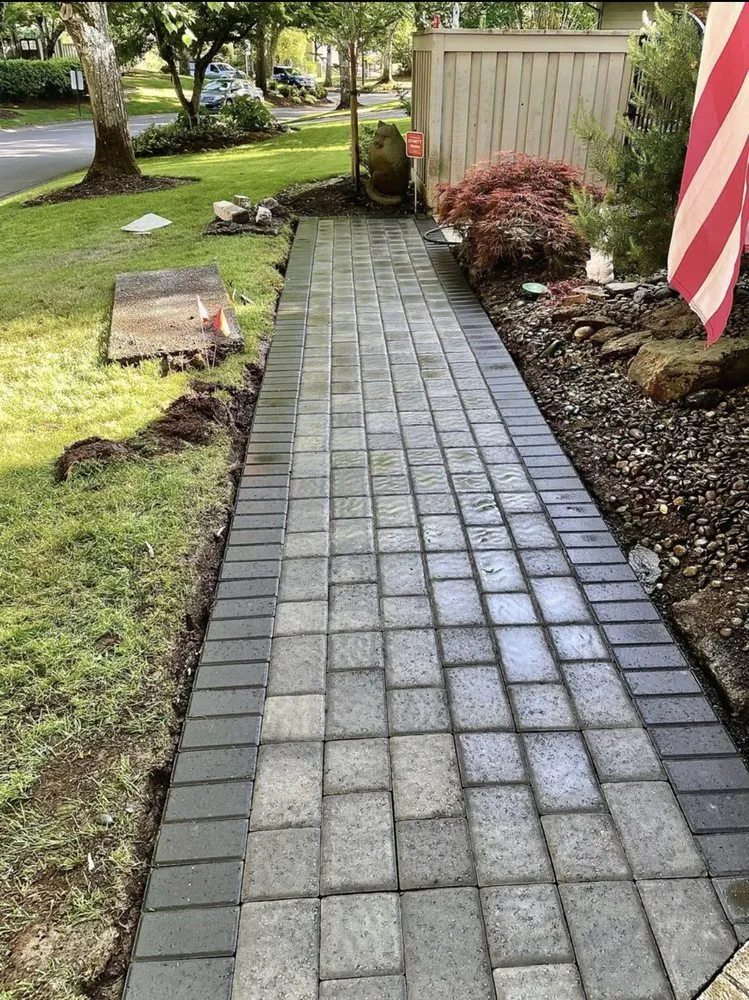 Reliable garden landscaping with custom design in Wilsonville, OR by Valentino Homes