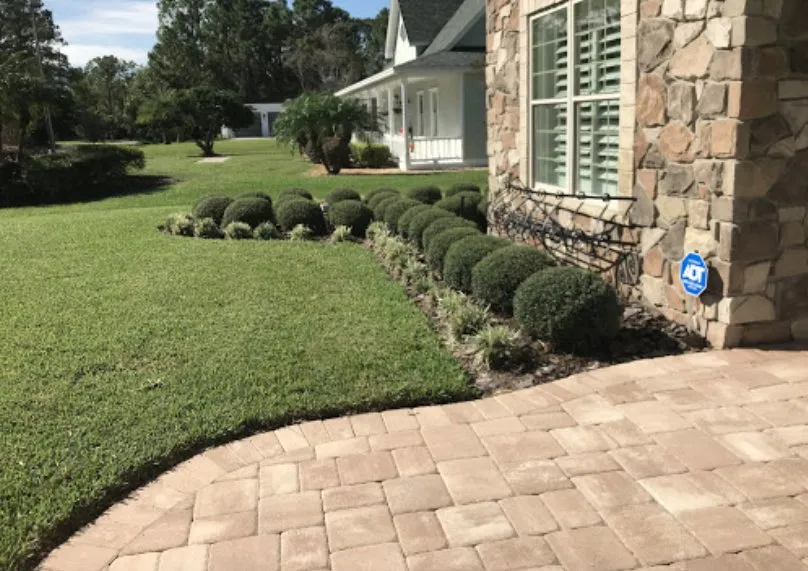 Expert lawn care service for beautiful yards across Winter Haven, FL - Valern Landscaping Services