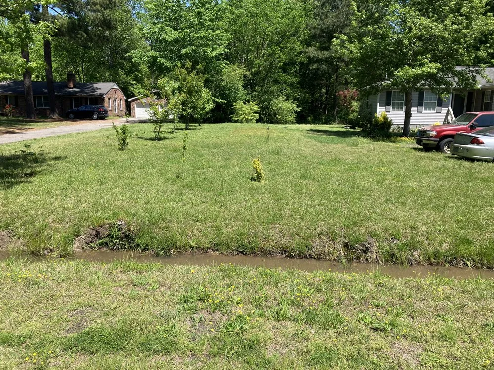 Trusted yard cleanup service in Newport News, VA - Valhalla Lawncare