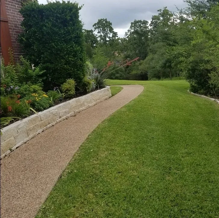 Affordable residential landscaping for homes in Houston, TX by Valiente Landscaping
