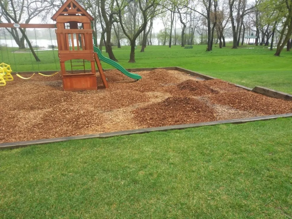 Top-rated yard cleanup service for residential properties across Waukegan, IL - Valladolid Landscaping