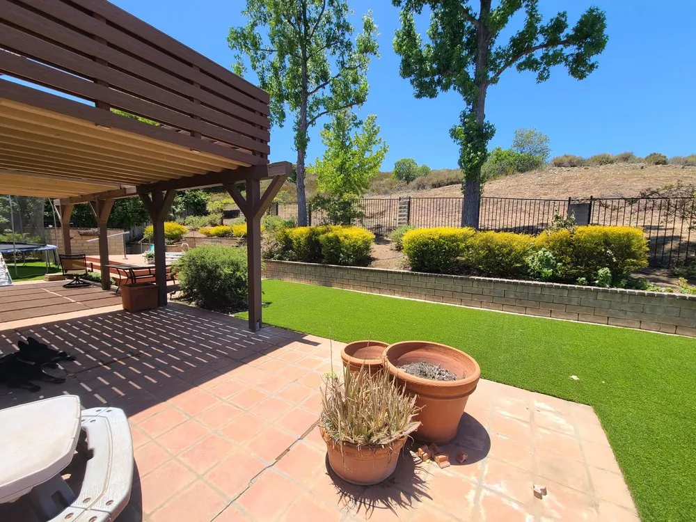 Expert yard cleanup service experts serving Thousand Oaks, CA - Vallarta Landscaping