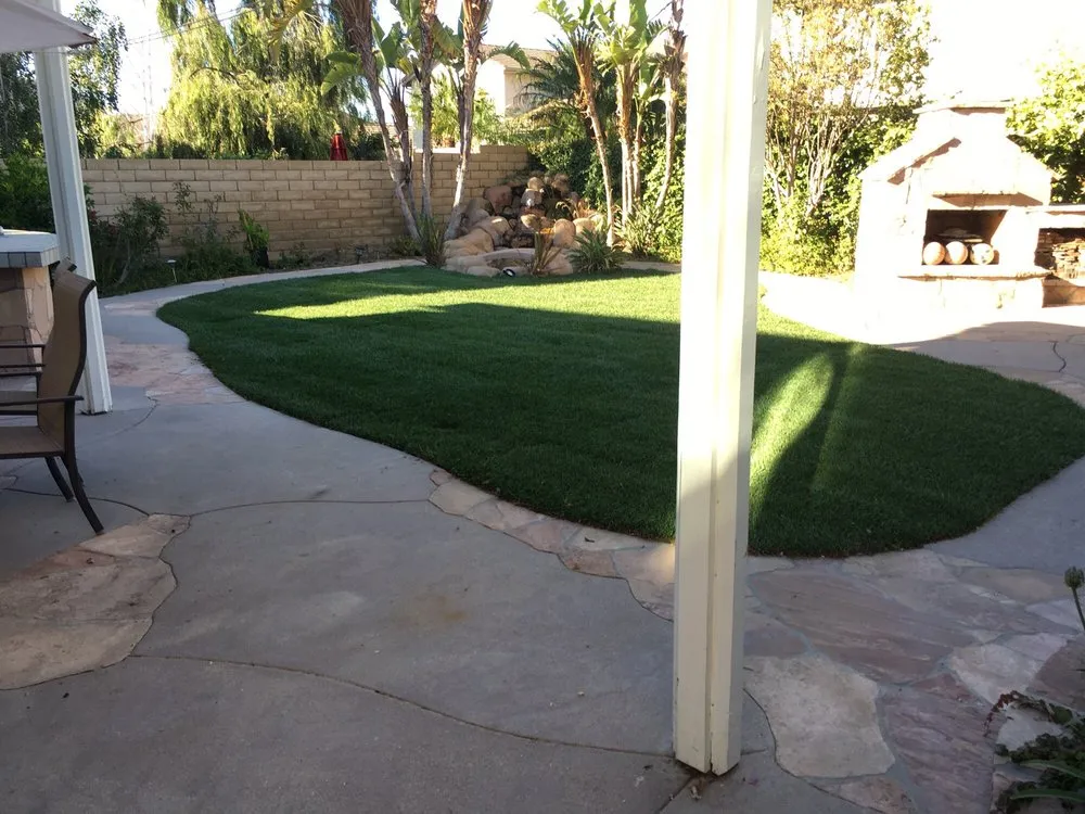 Top-rated yard maintenance experts serving Thousand Oaks, CA - Vallarta Landscaping