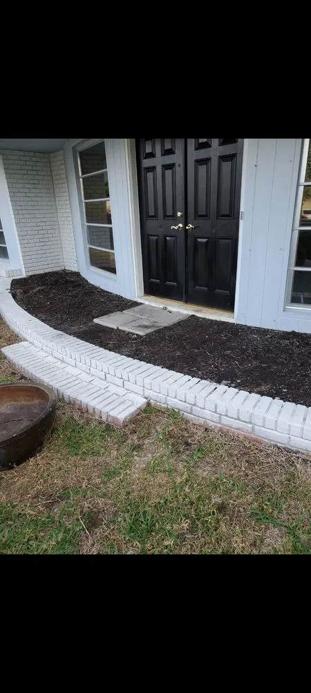 Top-rated lawn care service in Pompano Beach, FL by Valle Landscape