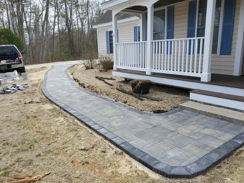 Custom landscaping services for beautiful yards in Auburn, WA by Valle S. Landscaping & Constrution