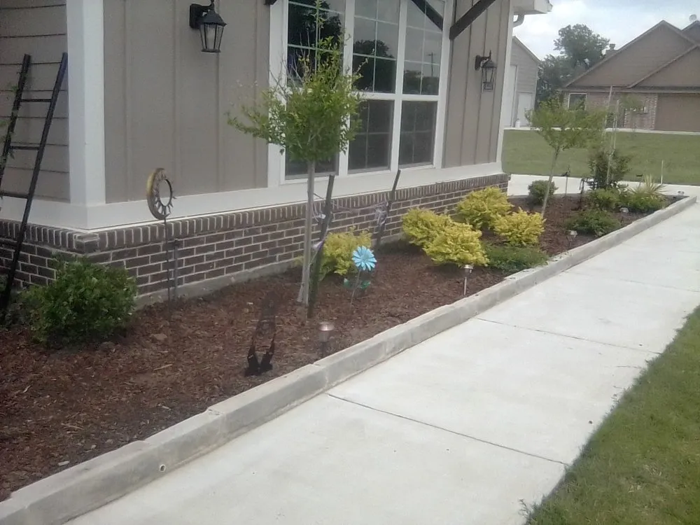 Affordable landscape design in Mineral Wells, TX by Valley And Son