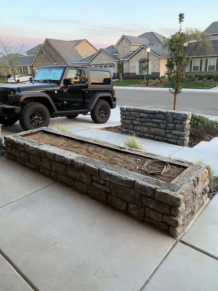 Top-rated garden landscaping for year-round maintenance across Fresno, CA - Valley Concrete and Landscaping