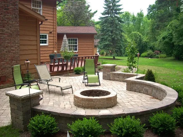 Professional residential landscaping experts serving Collegeville, PA - Valley Green Property Management