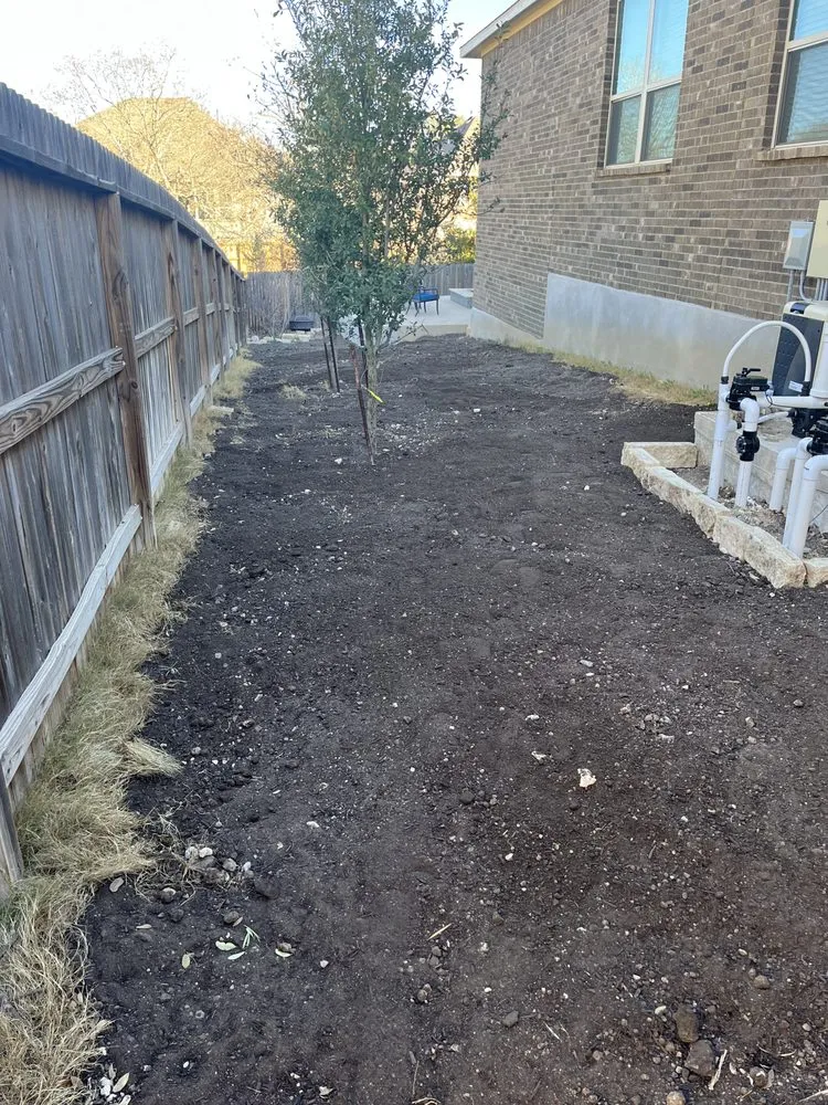 Custom outdoor landscaping in San Antonio, TX by Valley H&C Lawns