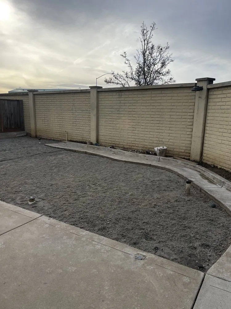 Reliable lawn care service experts serving Salinas, CA - Valley Landscaping