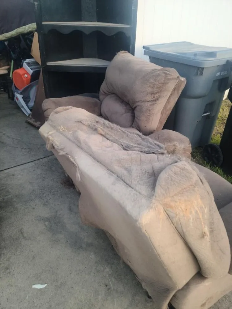 Custom yard cleanup service experts serving Salinas, CA - Valley Landscaping