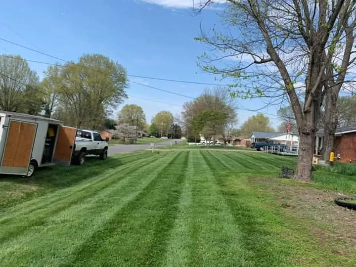 Expert yard cleanup service near you in Statesville, NC by Valley Landscaping