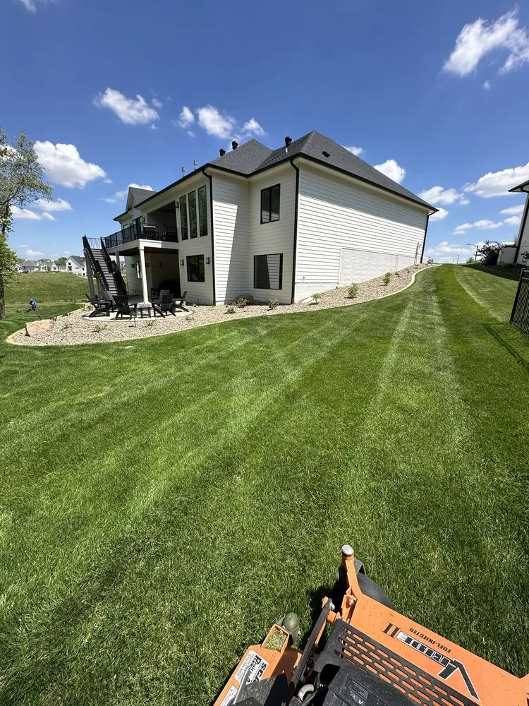 Trusted garden landscaping near you in Des Moines, IA by Valley Lawn Care