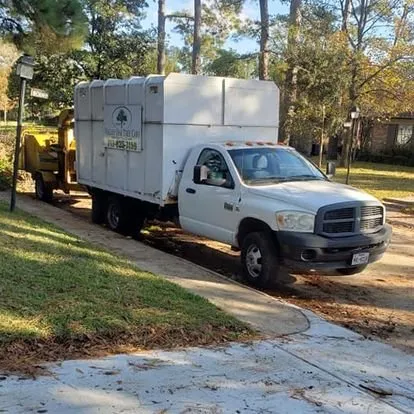 Affordable lawn care service experts serving Houston, TX - Valley Oak Tree Care