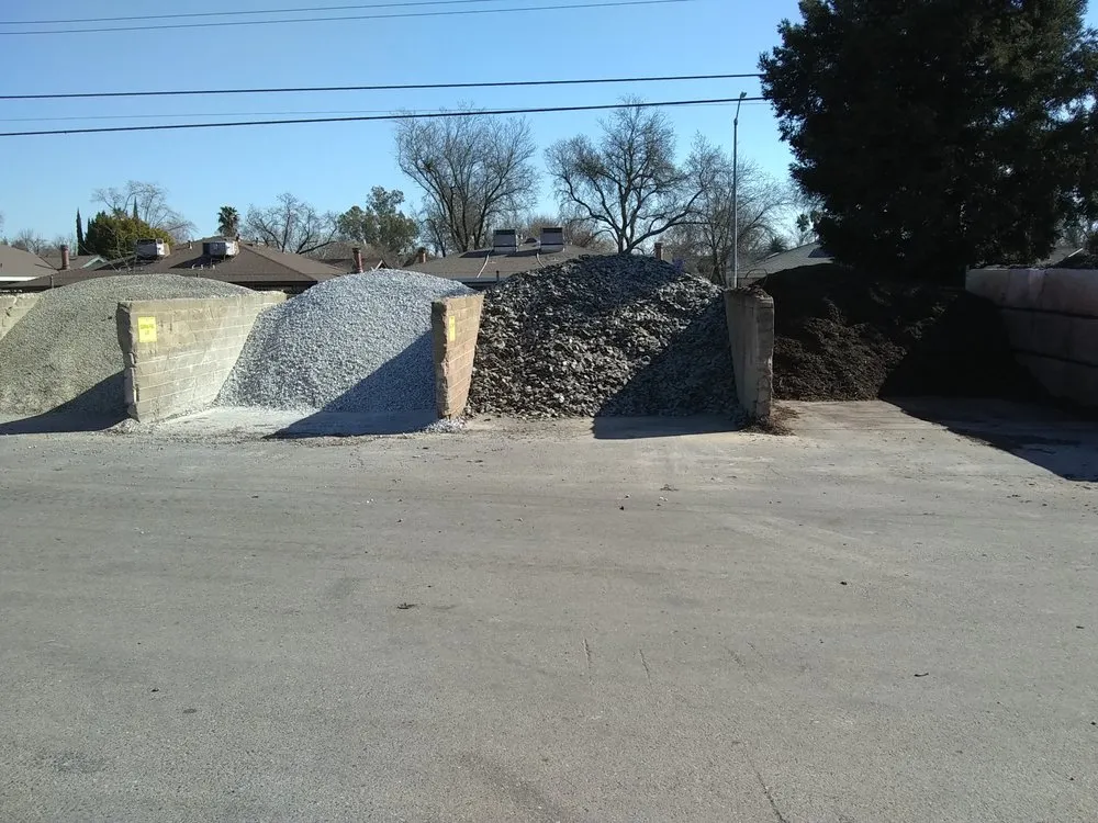 Professional yard maintenance experts serving Sacramento, CA - Valley Redwood