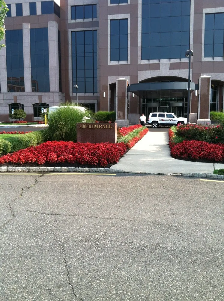 Professional lawn care service experts serving Wayne, NJ - Valley Ridge Landscaping